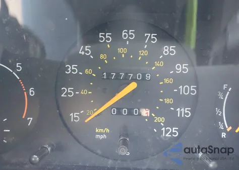 1992 Saab 900 S z USA, uszkodzony, nr VIN YS3AK76E3N7010555